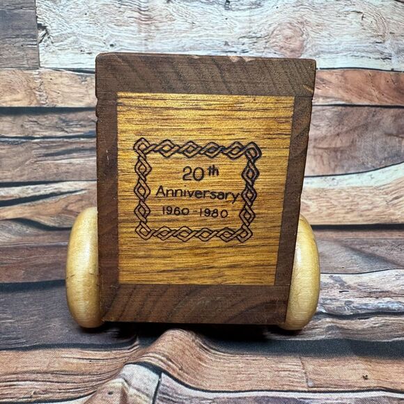 Vtg 1979 Toystalgia Rolling Wooden Coin Bank Toy Chain Link Fence Manufacturers - Picture 3 of 10